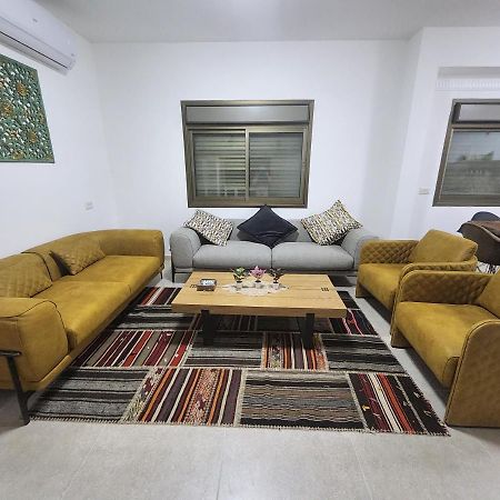 Garden Apartments. Mas'ada Екстер'єр фото