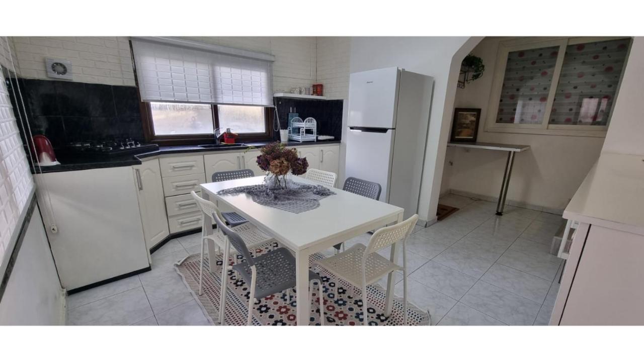 Garden Apartments. Mas'ada Екстер'єр фото