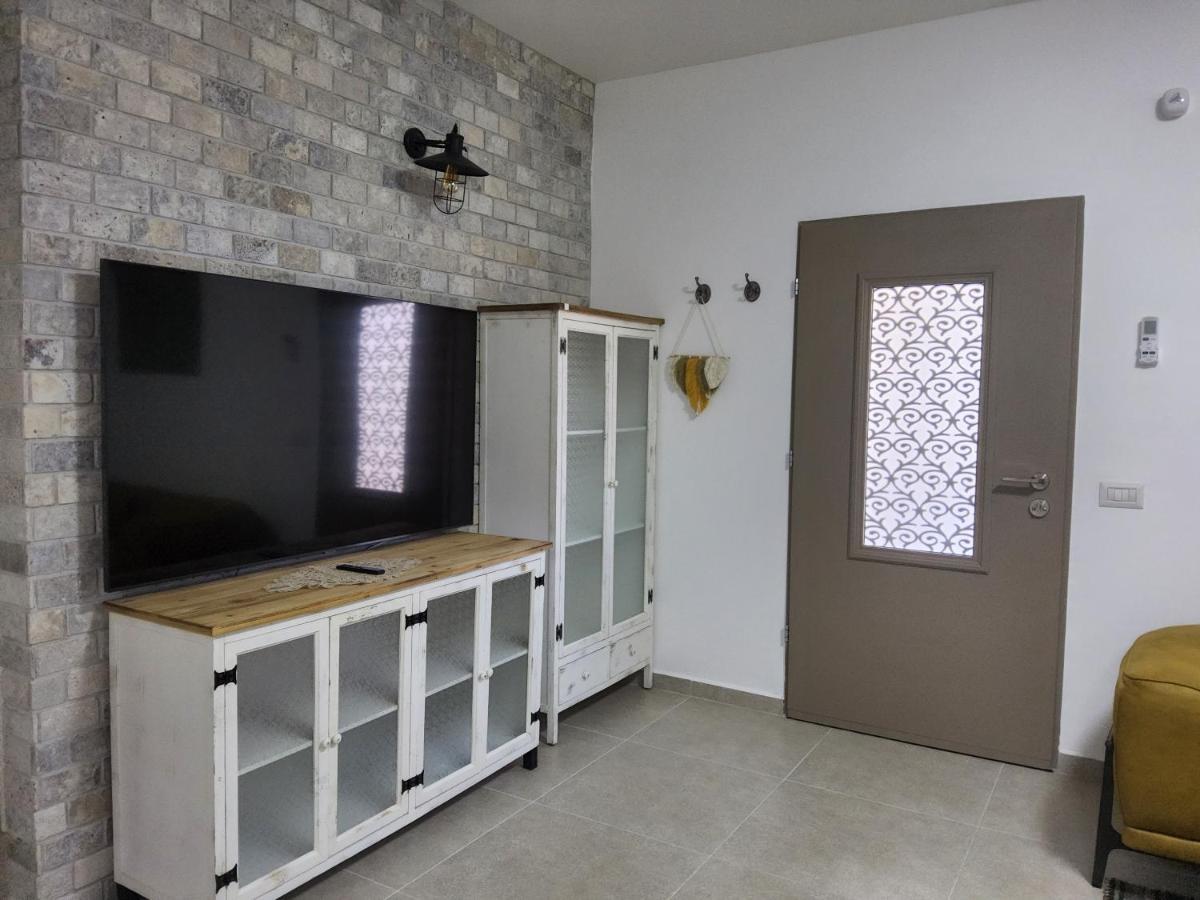 Garden Apartments. Mas'ada Екстер'єр фото