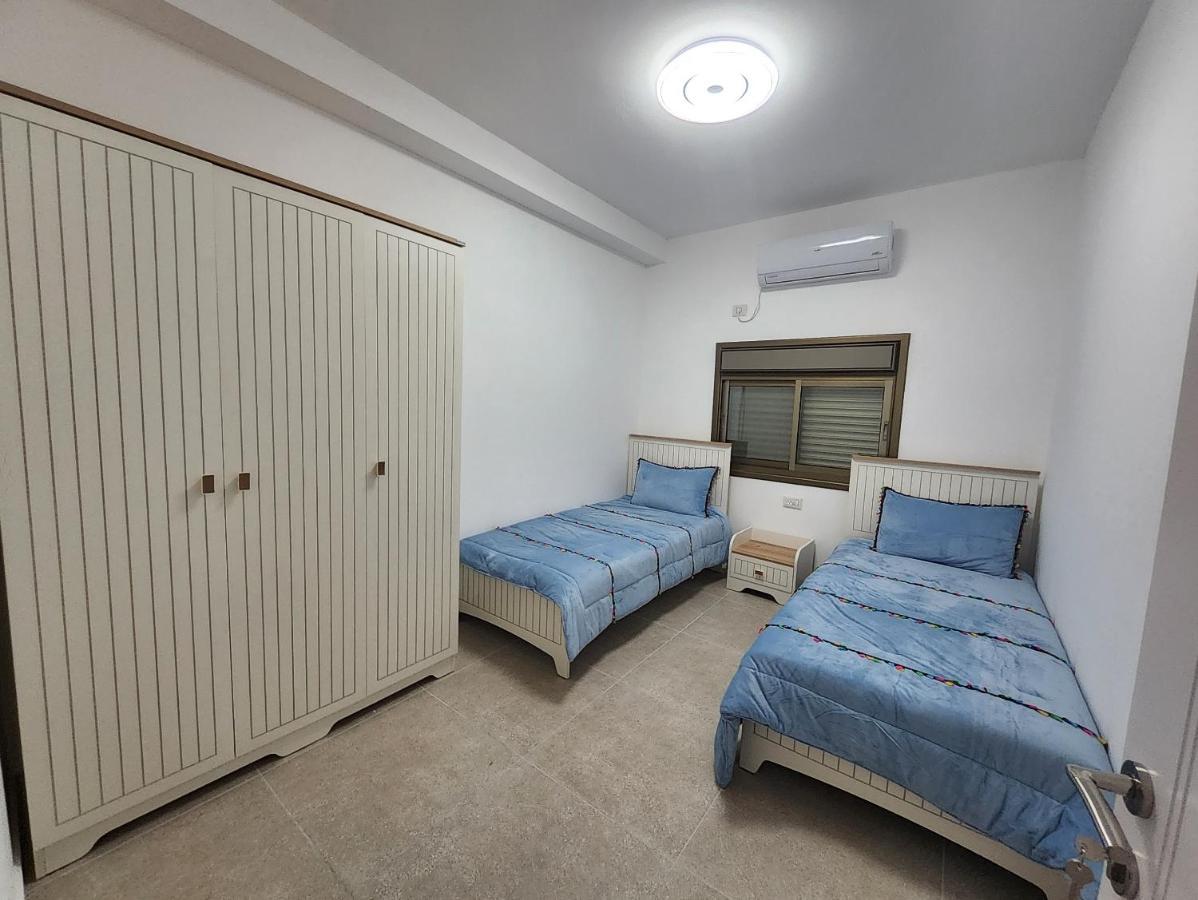 Garden Apartments. Mas'ada Екстер'єр фото